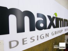 maximm logo flat letters